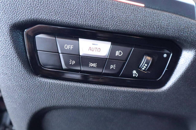 2023 BMW 3 Series 330i