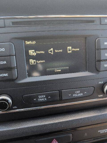2016 Kia Sedona LX