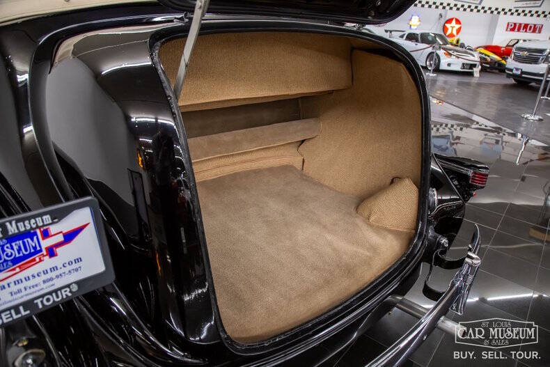 1937 Cadillac Series 85