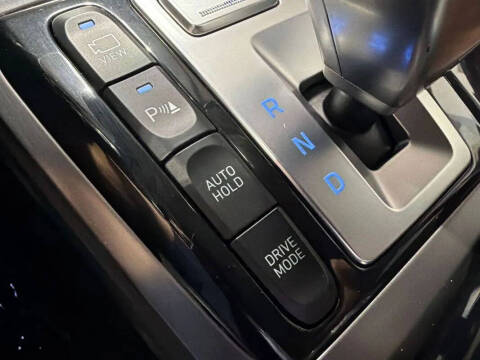 2019 Genesis G90