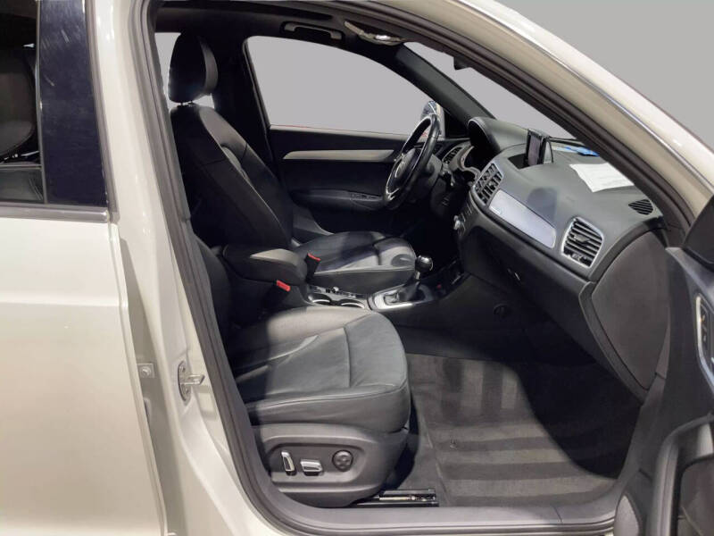 2017 Audi Q3 2.0T quattro Premium Plus