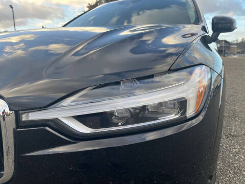 2018 Volvo XC60 T5 Momentum