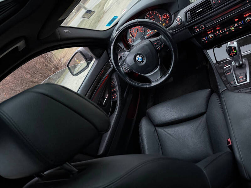 2012 BMW 5 Series 535i