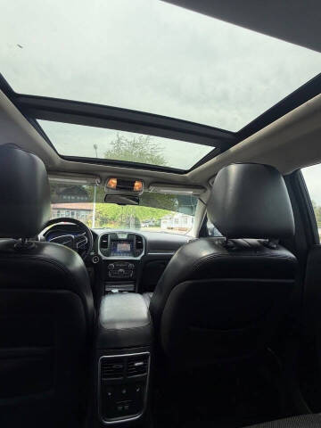 2017 Chrysler 300 C