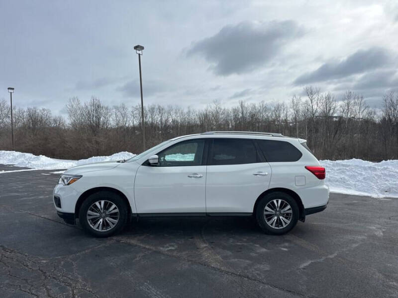 2020 Nissan Pathfinder S