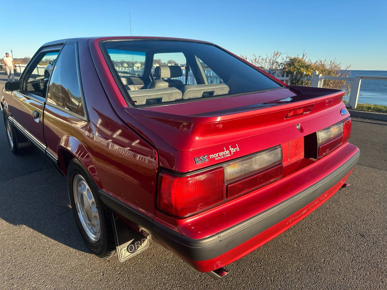 1990 Ford Mustang 13