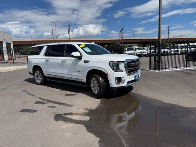 2023 GMC Yukon XL SLT
