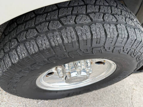 2005 Ford Excursion XLT