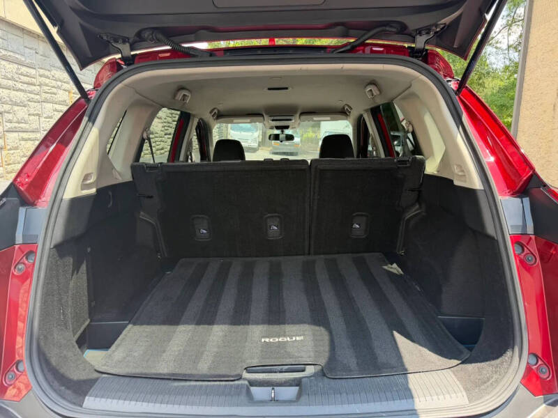 2022 Nissan Rogue SV