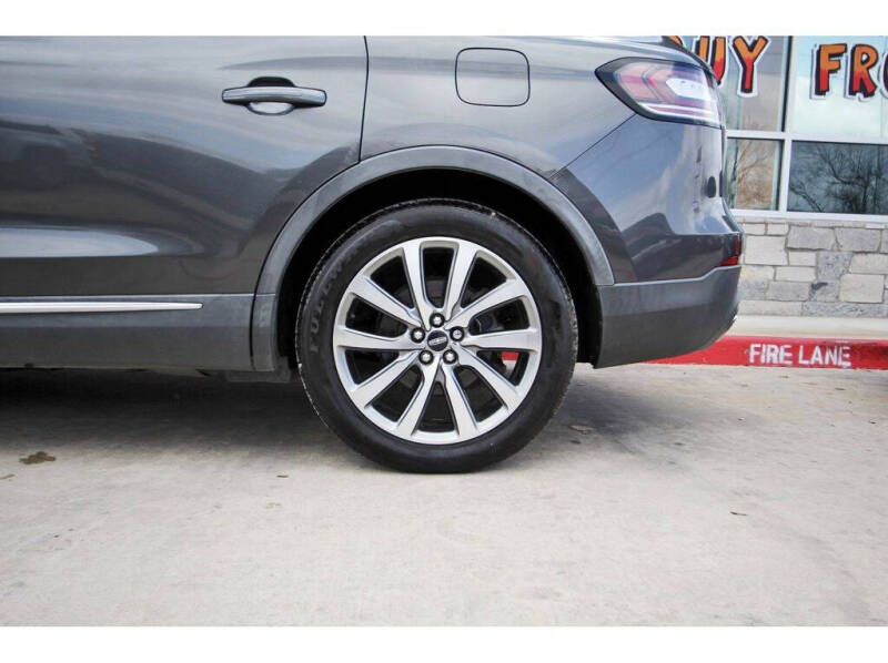 2019 Lincoln Nautilus Select