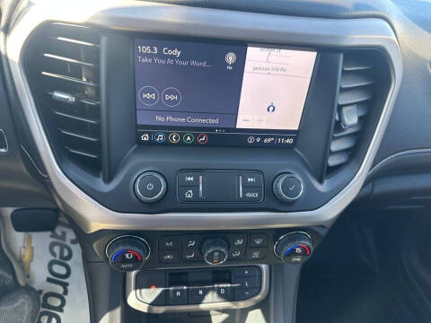 2023 GMC Acadia Denali