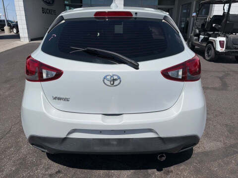 2020 Toyota Yaris Hatchback LE
