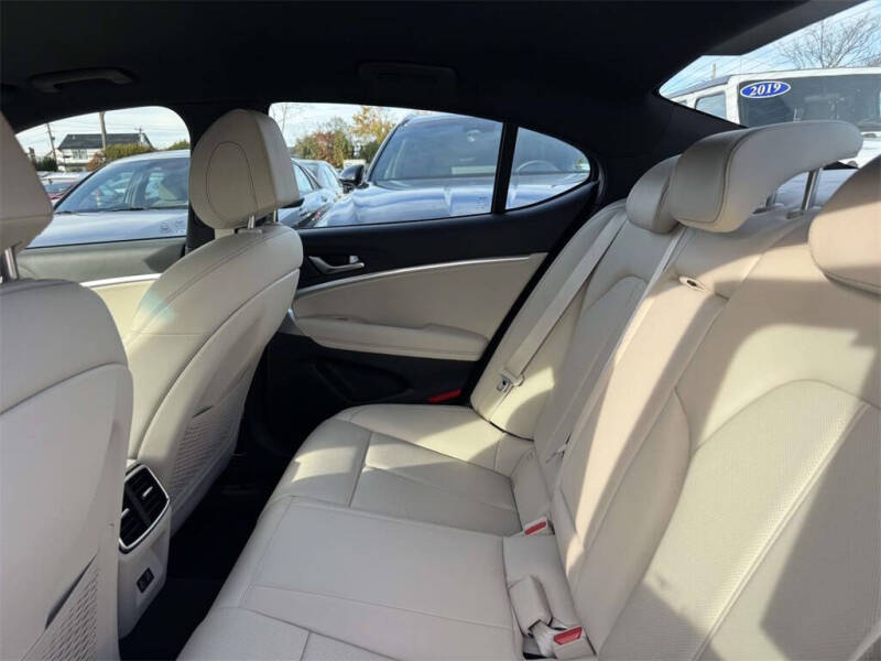 2026 Genesis G70 2.5T Standard