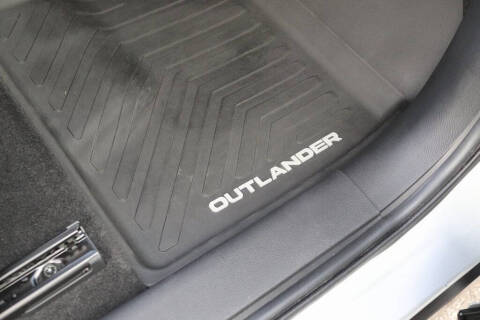 2023 Mitsubishi Outlander PHEV SEL