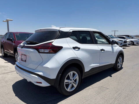 2025 Nissan Kicks Play S