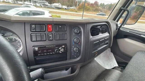 2018 Peterbilt 220
