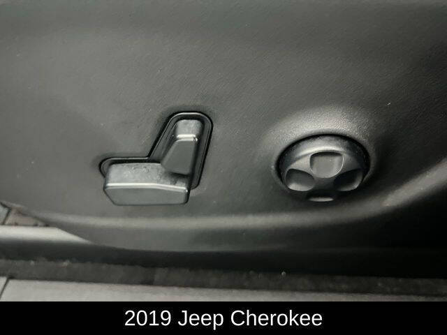 2019 Jeep Cherokee Altitude