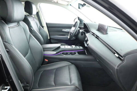 2024 Genesis GV70 2.5T Standard