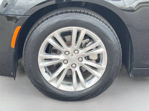 2021 Chrysler 300 Touring