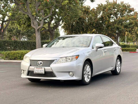 2013 Lexus ES 300h