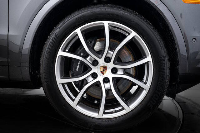 2025 Porsche Cayenne Coupe