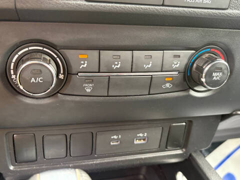 2022 Nissan Frontier SV