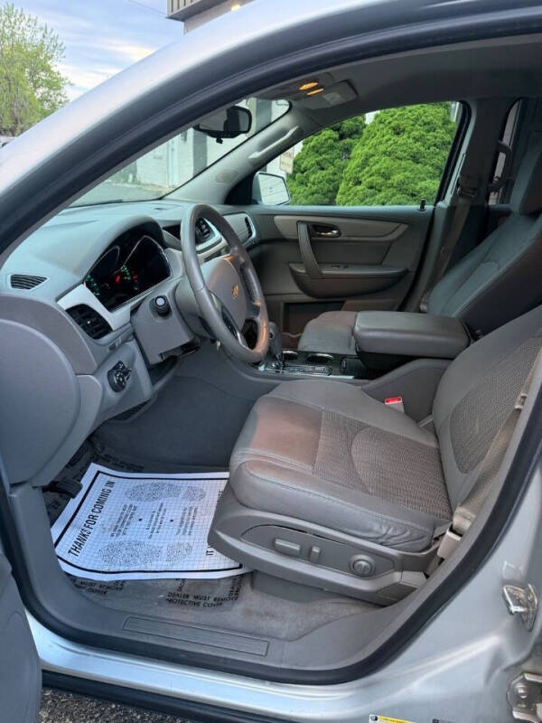 2017 Chevrolet Traverse LT