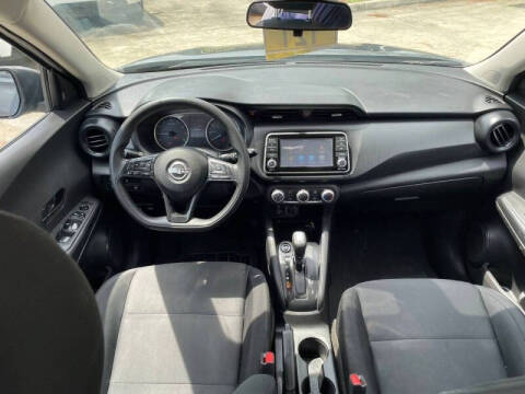 2022 Nissan Kicks S
