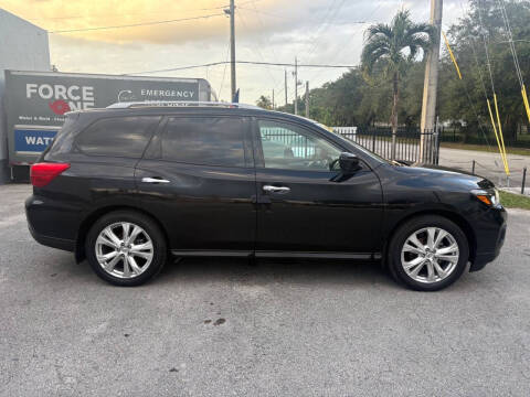 2018 Nissan Pathfinder SL