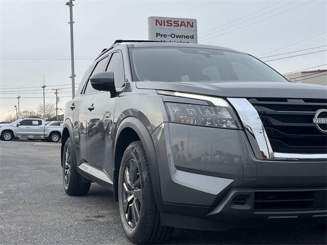 2023 Nissan Pathfinder SV