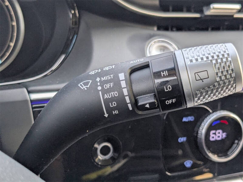 2023 Genesis Electrified GV70