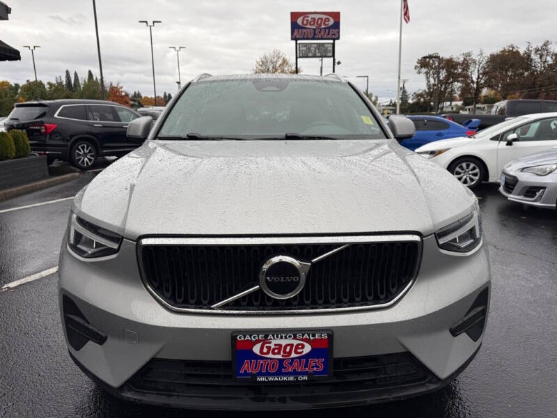 2023 Volvo XC40 B5 Core