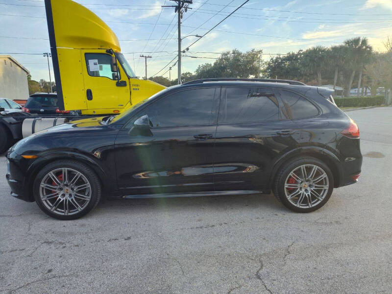 2014 Porsche Cayenne GTS
