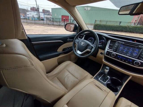 2016 Toyota Highlander