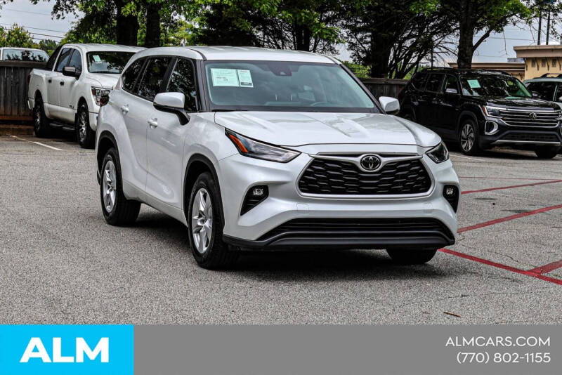 2024 Toyota Highlander LE