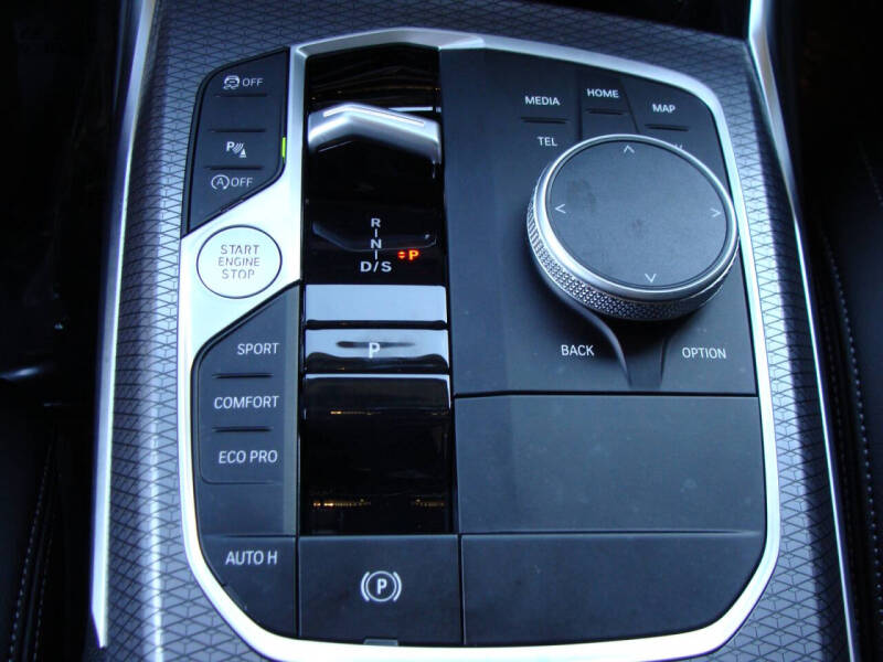 2025 BMW 3 Series 330i