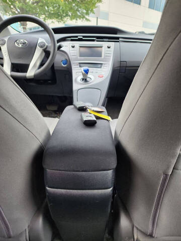 2012 Toyota Prius Two