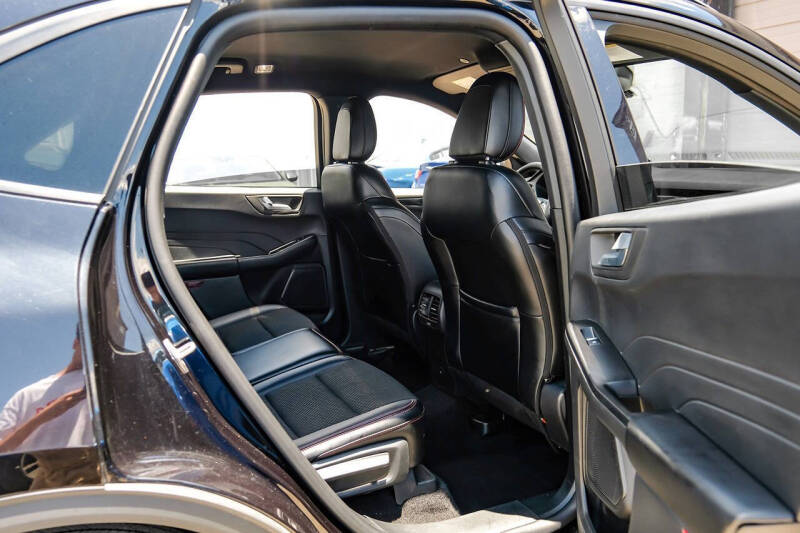 2025 Ford Escape ST-Line Select