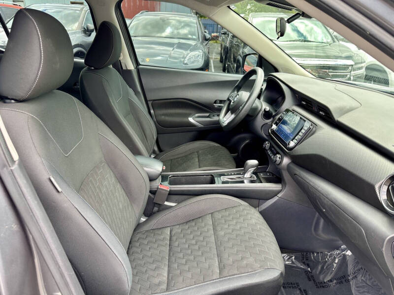 2021 Nissan Kicks SV