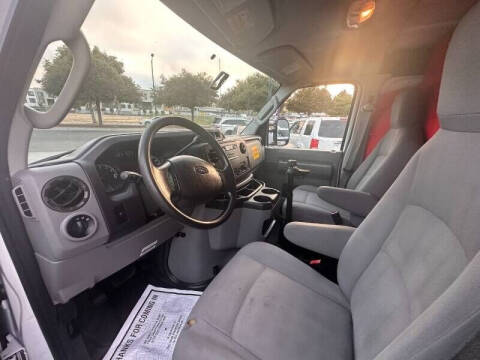 2013 Ford E-Series E-250