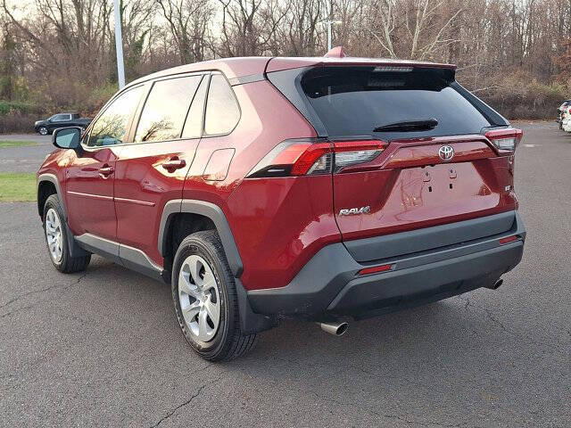2023 Toyota RAV4 LE