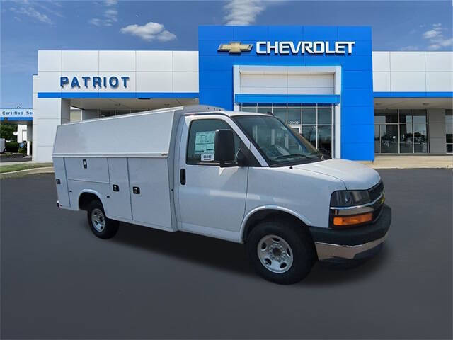 2025 Chevrolet Express 3500