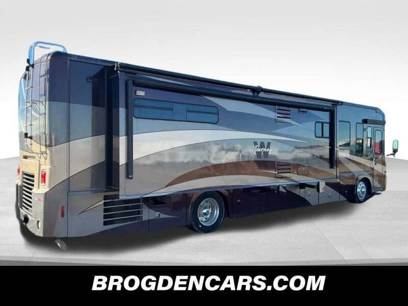 2008 Freightliner XCS Chassis