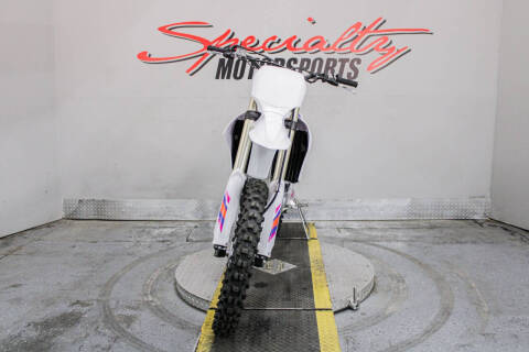 2024 Yamaha YZF-R7 GP 60th Anniversary Edi