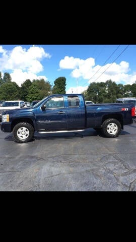 2008 Chevrolet Silverado 1500 for sale at Autos Unlimited, LLC in Adrian MI