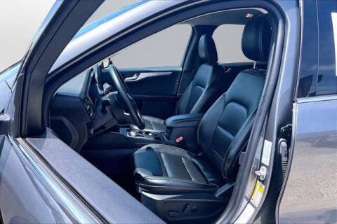 2025 Ford Escape Platinum