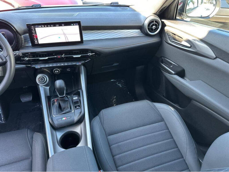 2024 Alfa Romeo Tonale Hybrid Ti