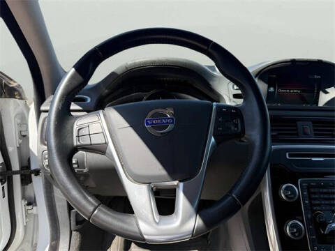 2016 Volvo XC70 T5 Drive-E Classic Premier