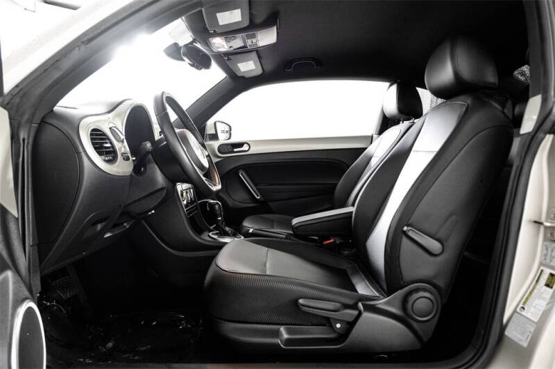2016 Volkswagen Beetle 1.8T SE