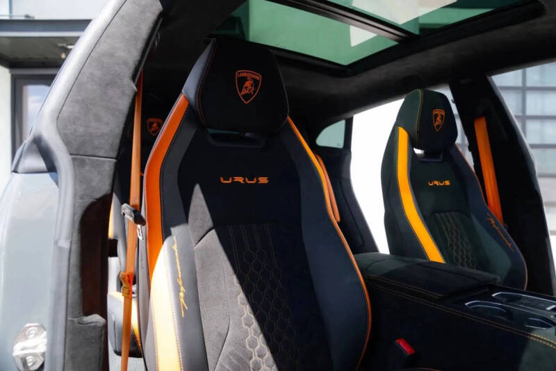2024 Lamborghini Urus Performante